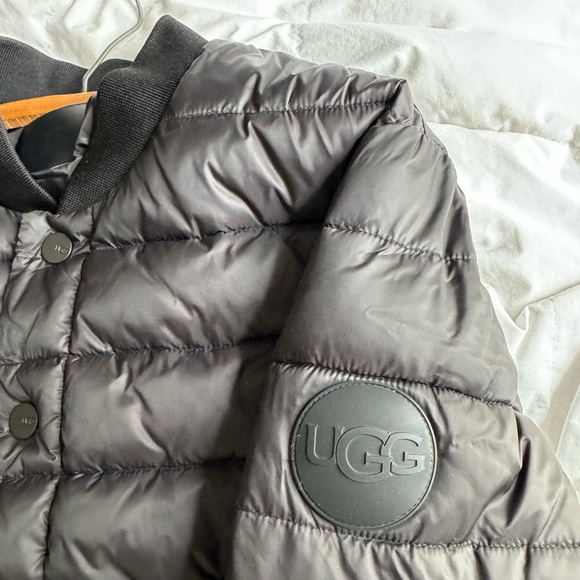 UGG Australia Gavin Bomber Jacket! Black  Medium Weight Puffer - Small - Picture 5 of 7